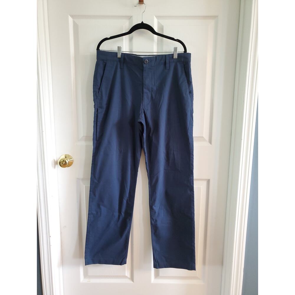 Mens Dockers Navy Pants. Size 34/32. #68